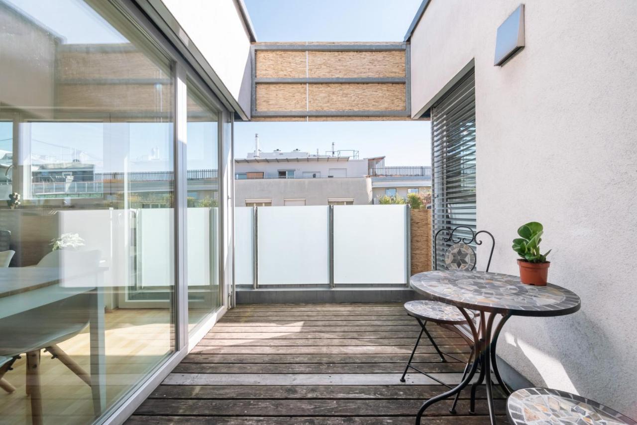 Helles, Neues Dg Apartment Mit Blick Zum Donauturm ウィーン エクステリア 写真
