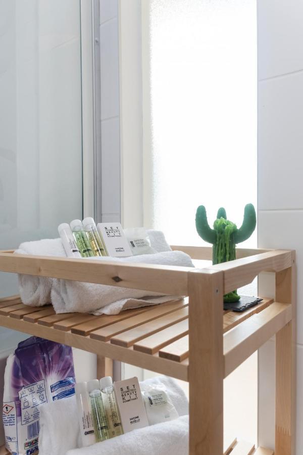 Helles, Neues Dg Apartment Mit Blick Zum Donauturm ウィーン エクステリア 写真