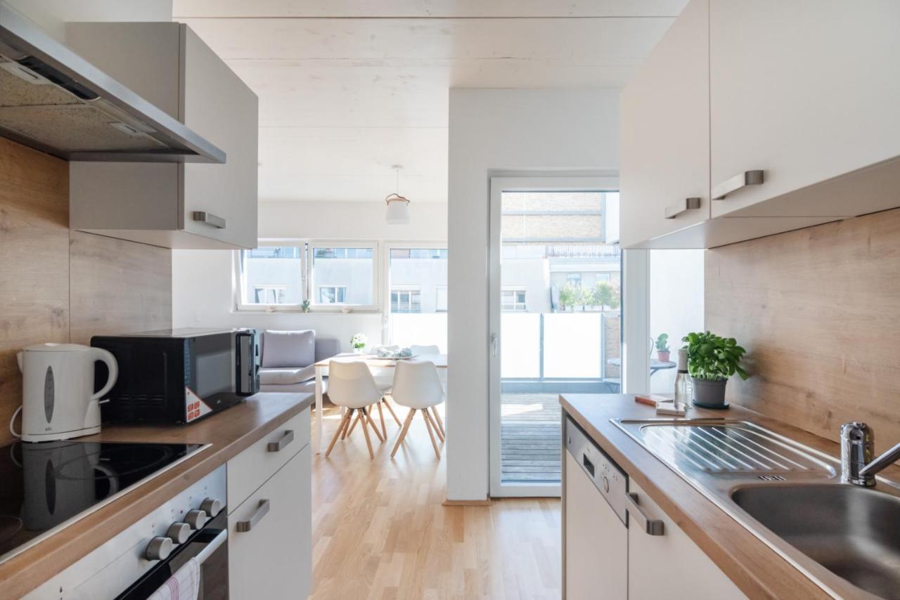 Helles, Neues Dg Apartment Mit Blick Zum Donauturm ウィーン エクステリア 写真